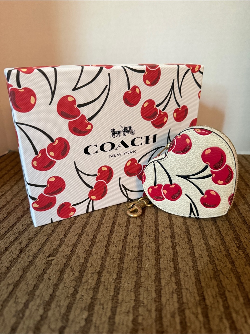 Coach Cherry Print Heart Coin Pouch - White/Red